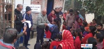 रामग्राममा  जाडो छल्न न्यानो कपडा वितरण